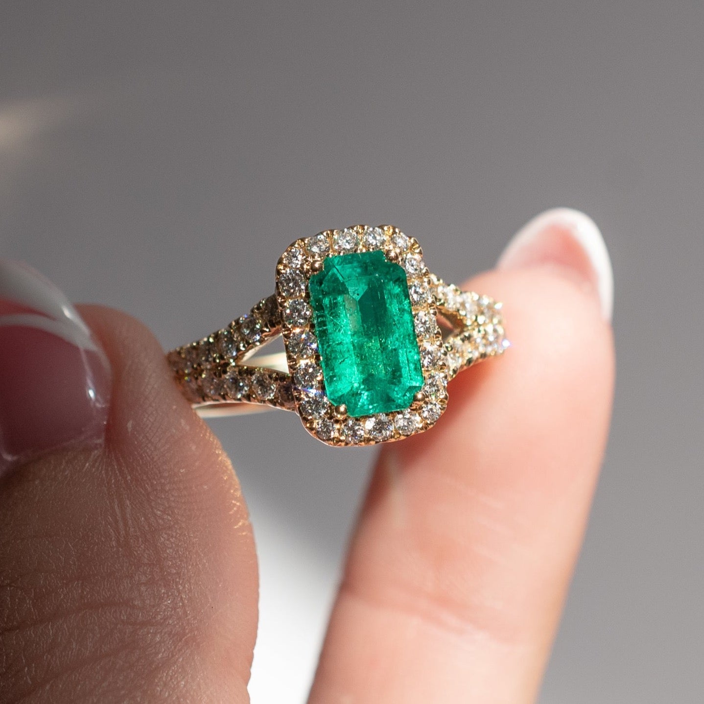 The Angel's Cry Emerald Ring