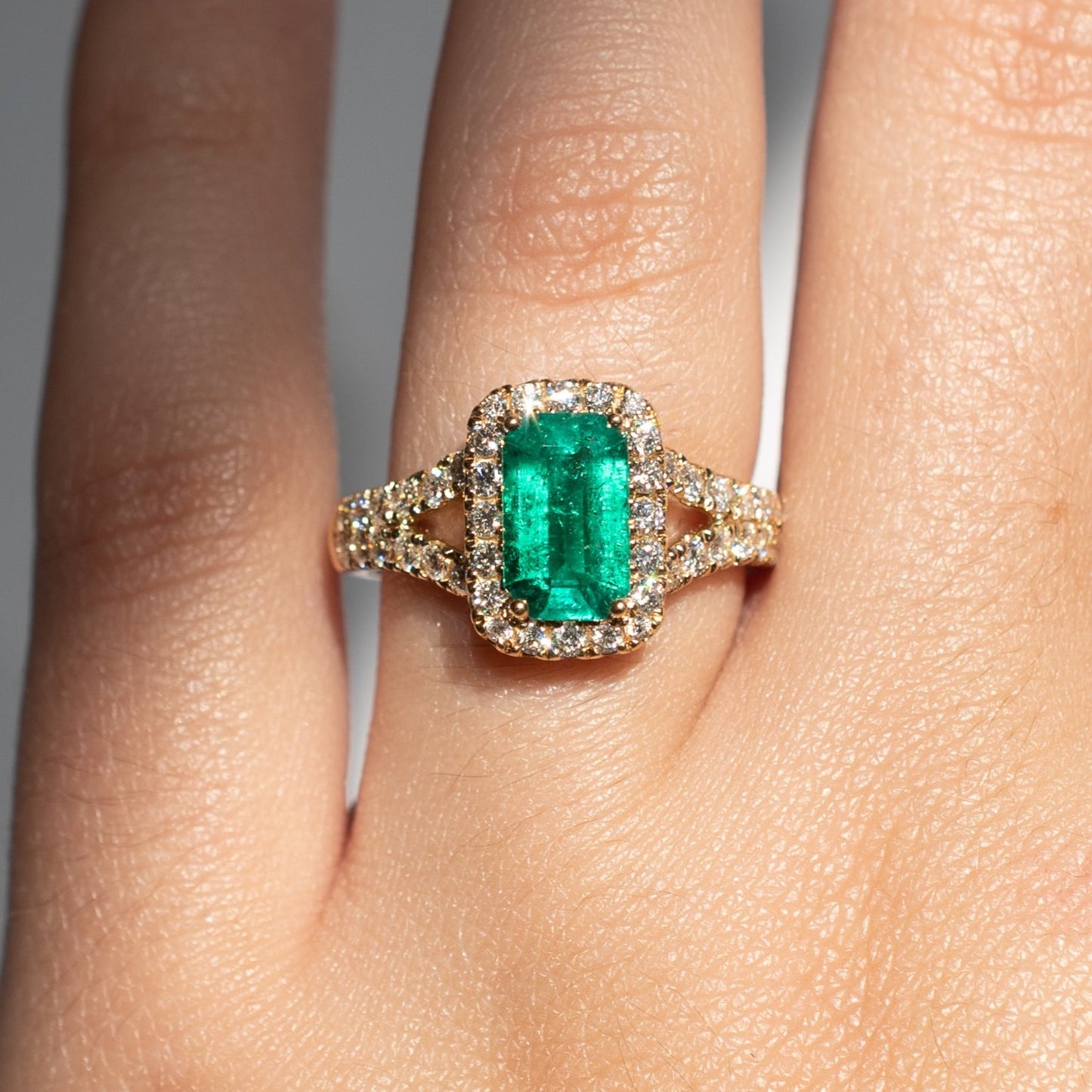 The Angel's Cry Emerald Ring