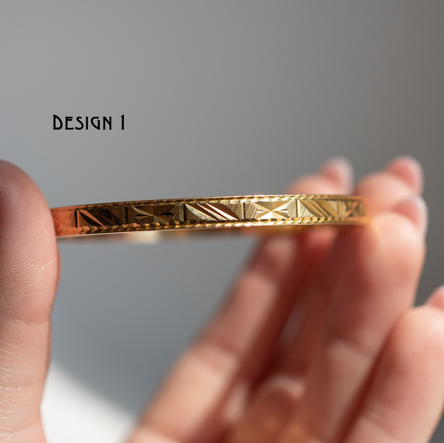 18k Vintage Bangle