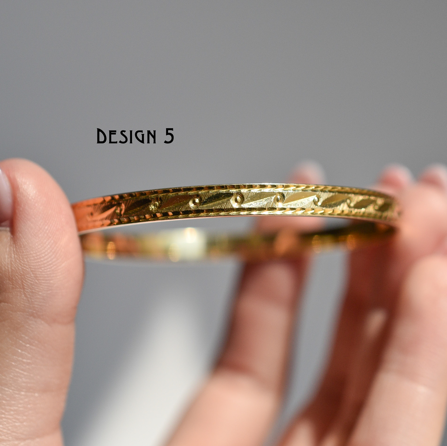 18k Vintage Bangle