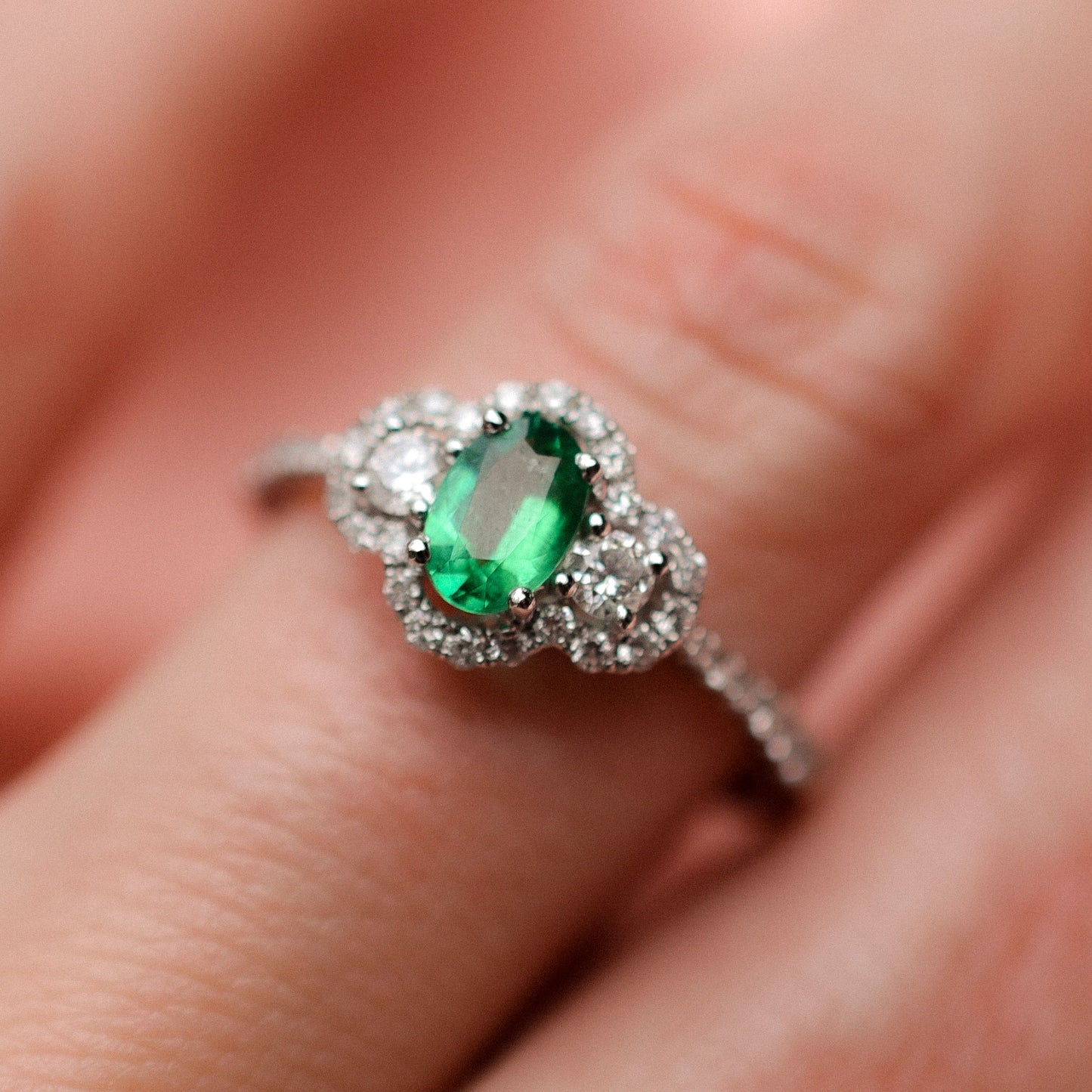 Emerald and Diamond Ring in 18k White Gold