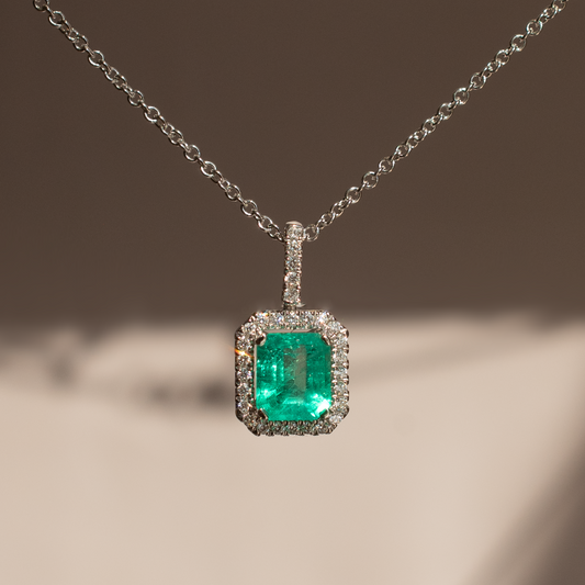 Le Petit Jardin Emerald Pendant