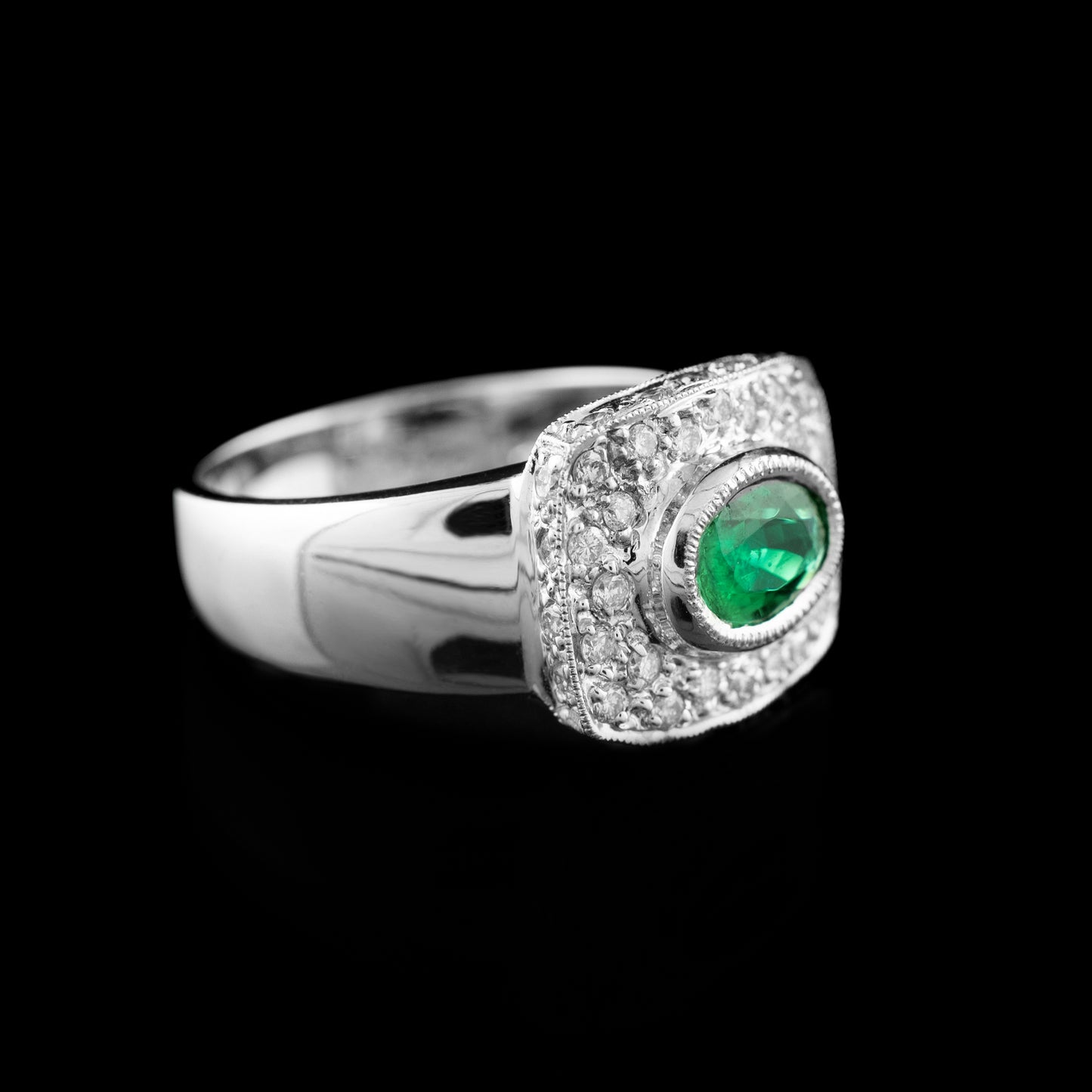 The Bold Emerald Ring